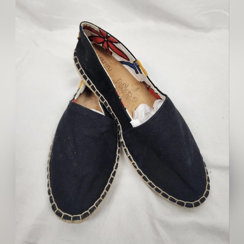 Ubuntu Life Classic Black Afridrilles Minimalist Women's sz 10.5M